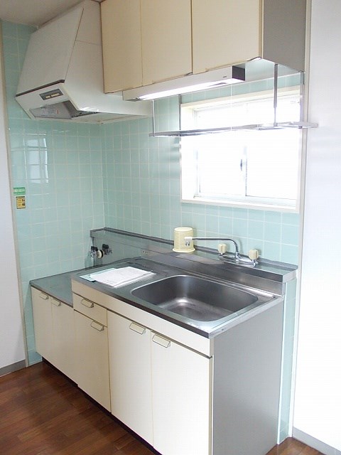 キッチン　写真は201号室です。（参考）