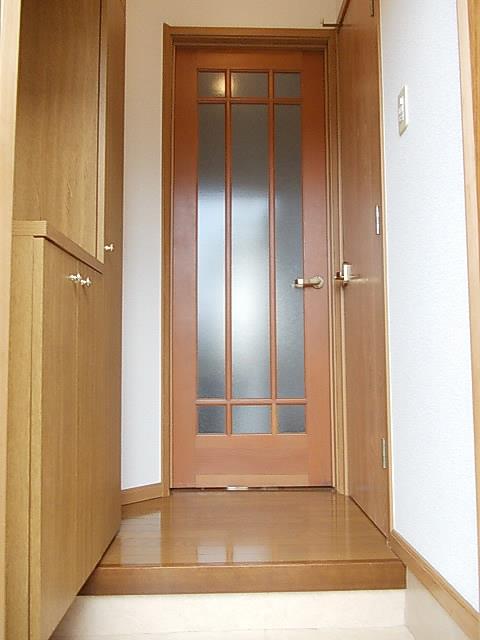 サンパティークI番館の玄関写真