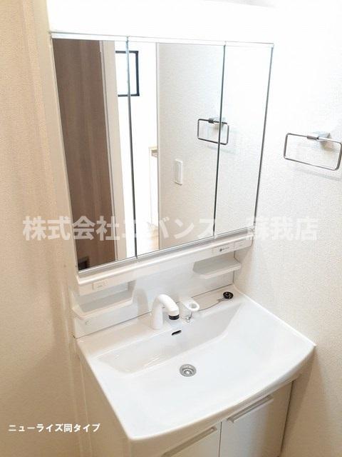 洗面設備　スペースが確保できる洗面所です