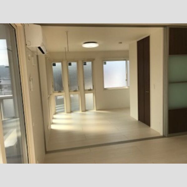 居室・リビング　南洋室