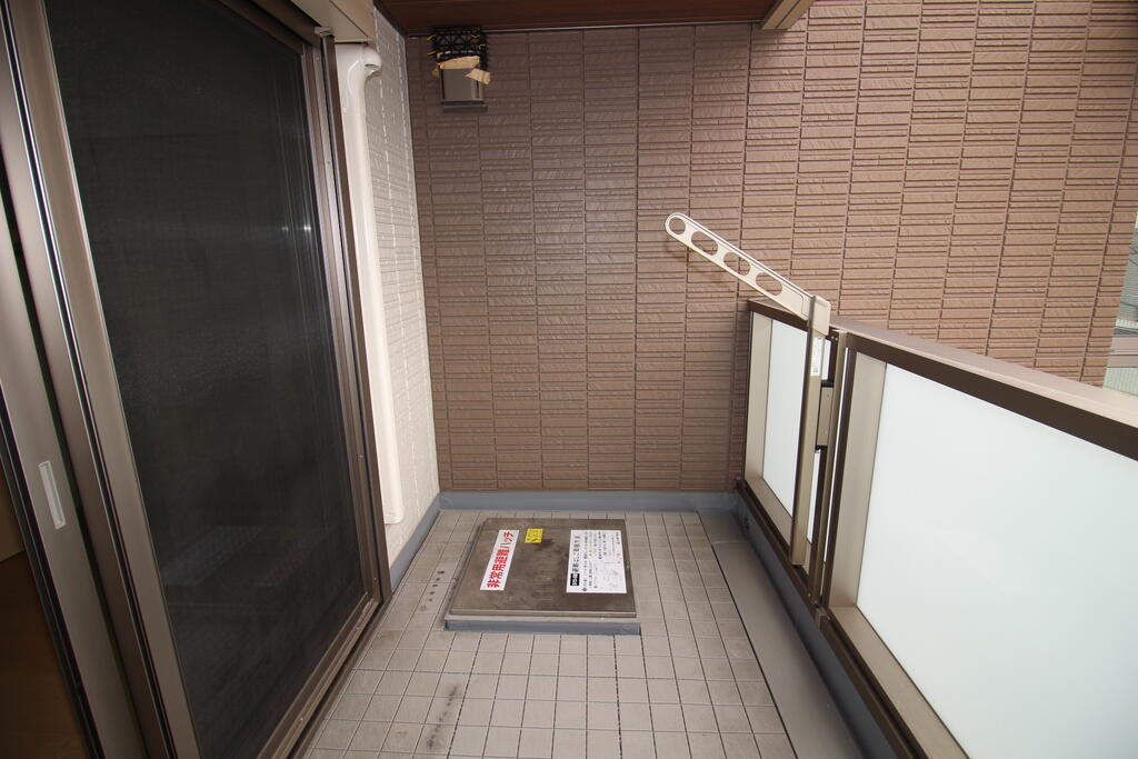 バルコニー　バルコニー：画像は同社類似物件の写真