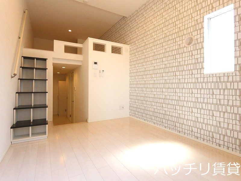 居室・リビング　同型タイプの為、現状を優先いたします