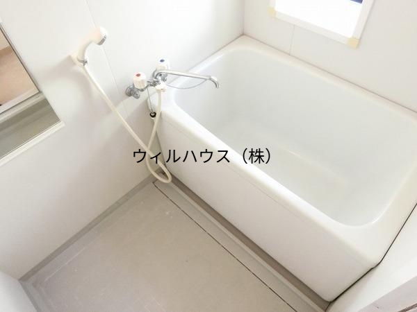 バス・シャワールーム　浴室乾燥機付きバス！