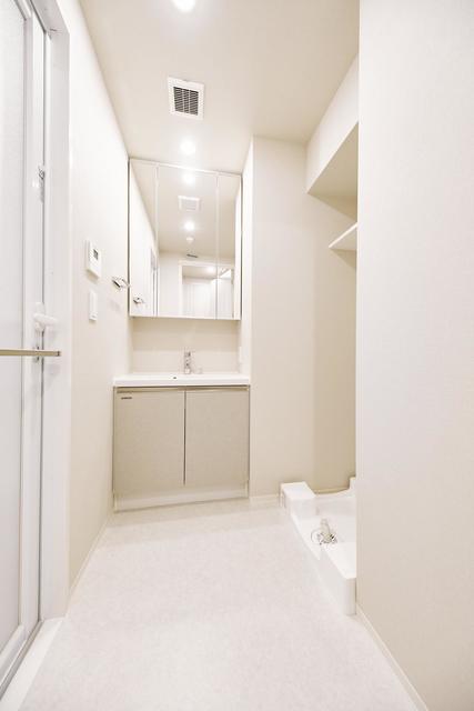 洗面設備　※写真は同タイプ住戸です。