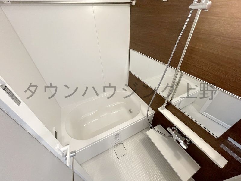 バス・シャワールーム　バス