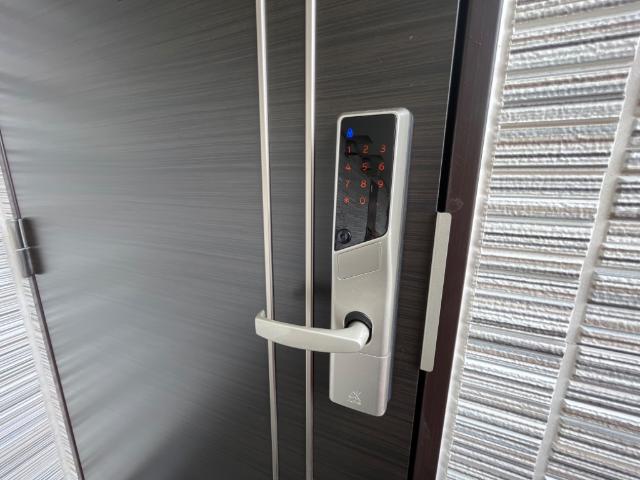 玄関　電子キー