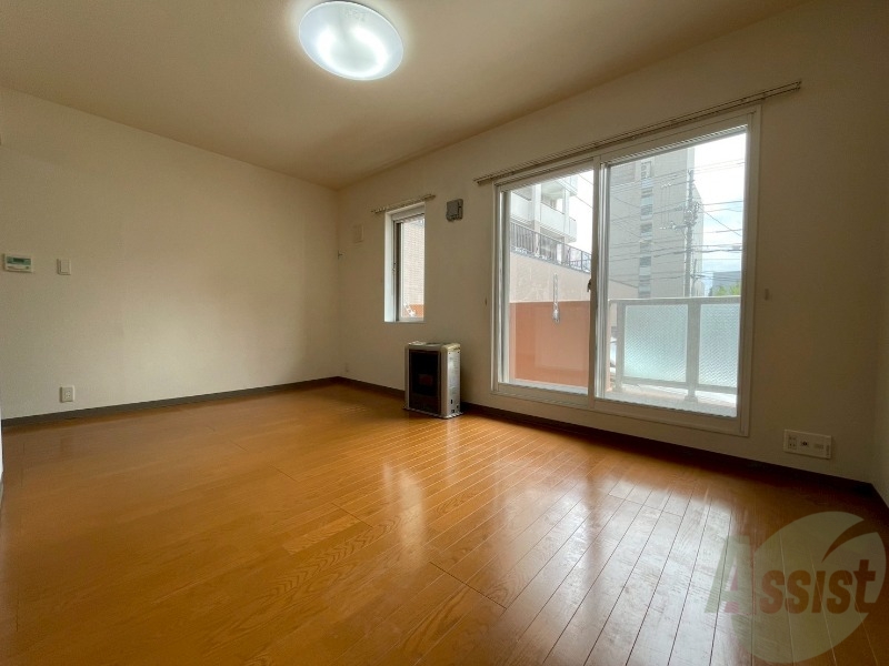 居室・リビング　広くてキレイなＬＤＫが広がっていて、充実した生活が送れそう。