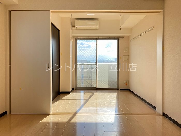 居室・リビング　同建物参考写真