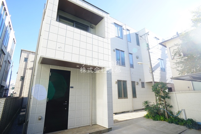 建物外観　通勤通学に便利な駅近物件のご紹介です！