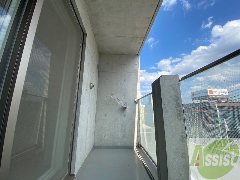 バルコニー　バルコニーです。洗濯物を干したり一息ついたりできますね！