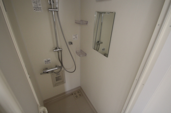 バス・シャワールーム　※別部屋の写真です