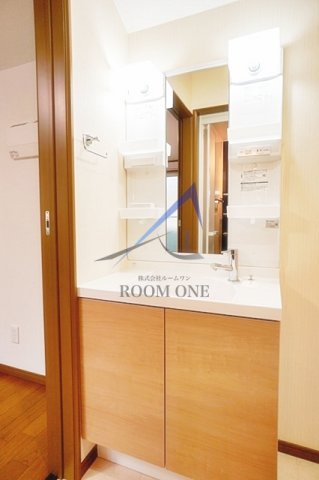 洗面設備　洗面台です。