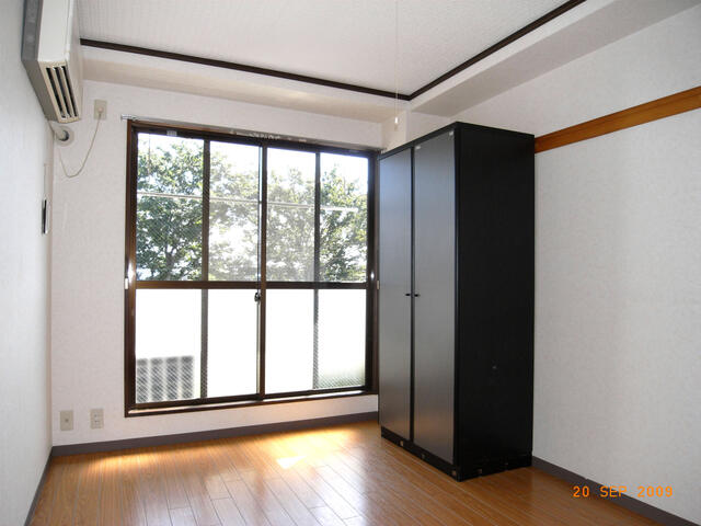 居室・リビング　洋室　７帖