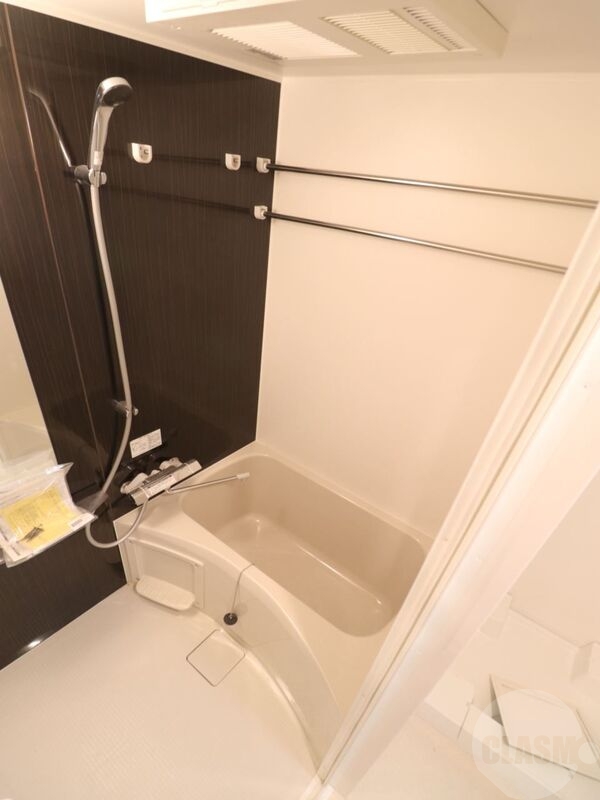 バス・シャワールーム　浴室乾燥機能付き