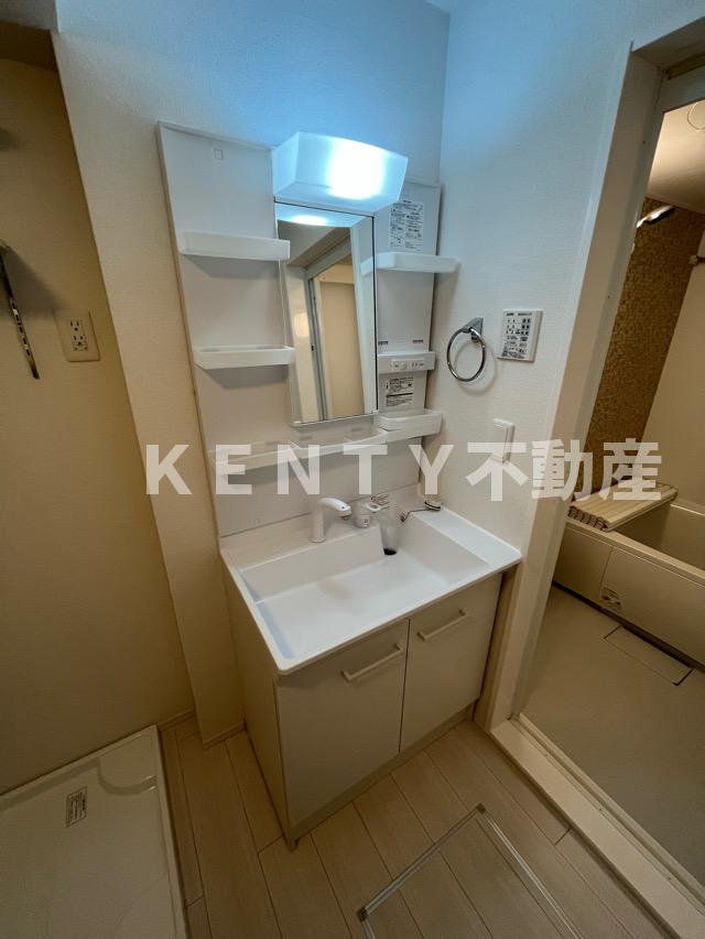 洗面設備　使いやすい洗面所です