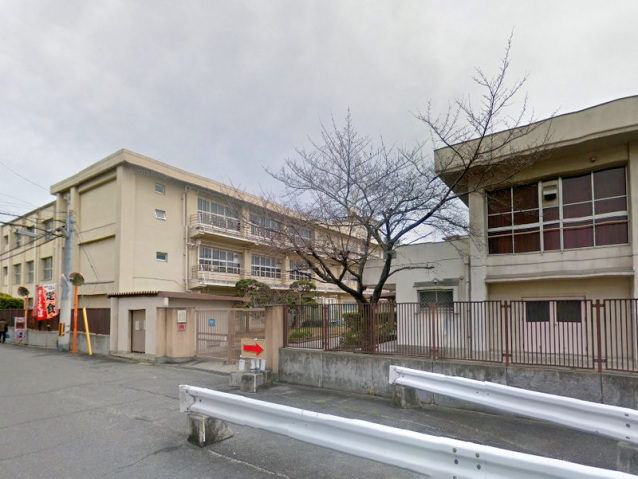 中学校　大阪市立長吉中学校（中学校）まで842m