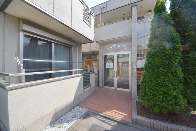 エントランス　建物入り口