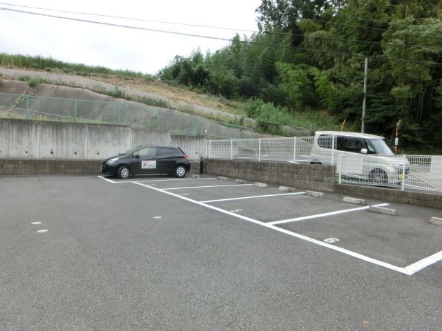 駐車場　敷地内の駐車場もあります。