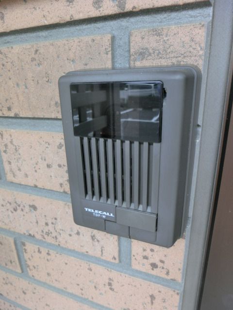セキュリティ　防犯ＴＶモニター付きのドアホン。