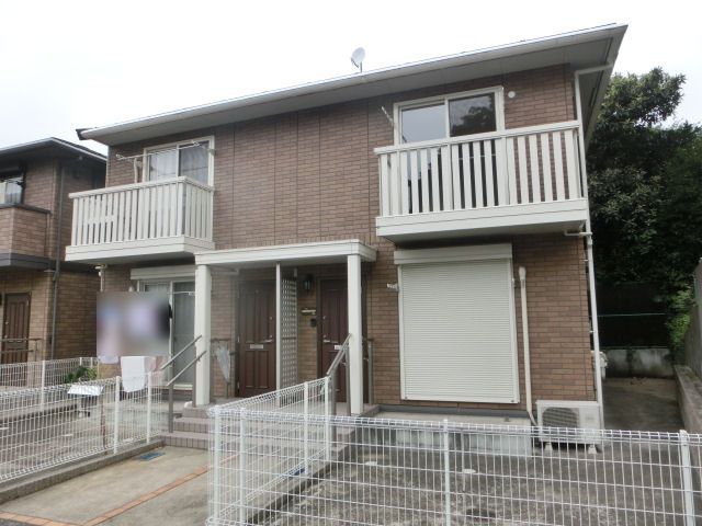 建物外観　大和ハウス施工のテラスハウス。