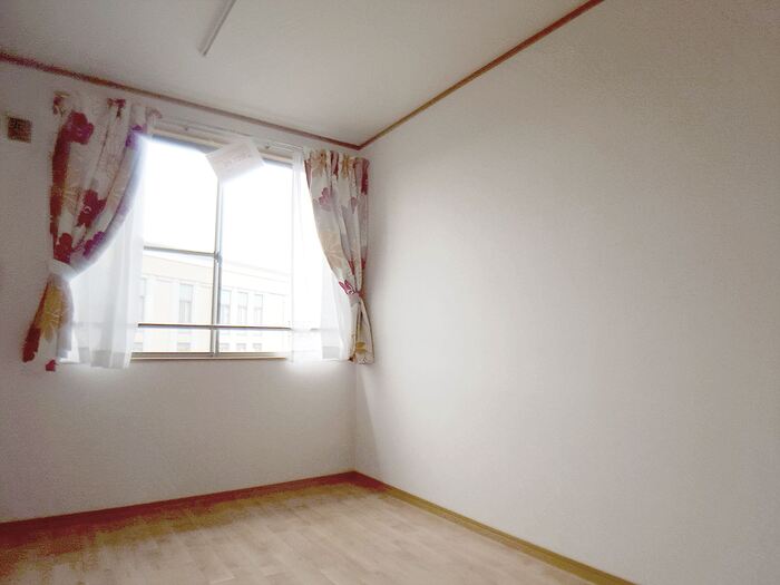 居室・リビング　ゆったりとくつろげる和室です