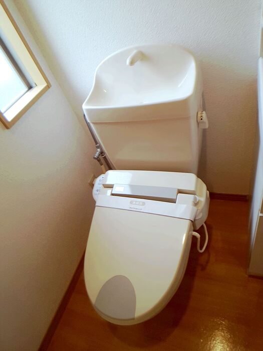 トイレ　トイレもきれいです