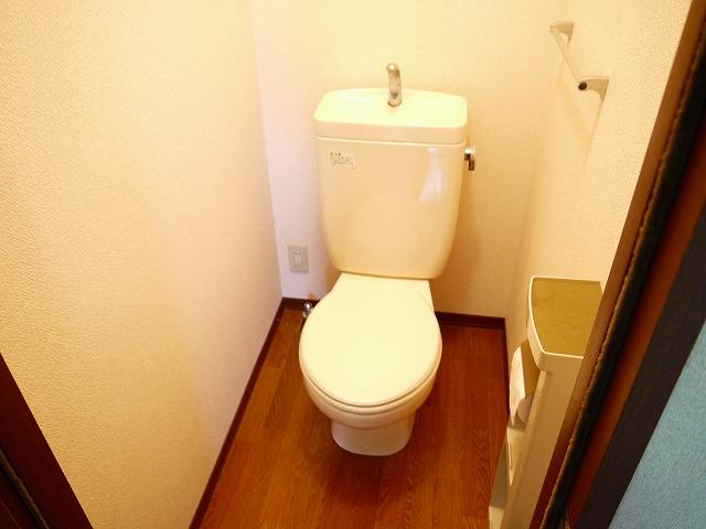 トイレ　トイレもきれいです