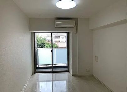 居室・リビング　☆明るい洋室☆