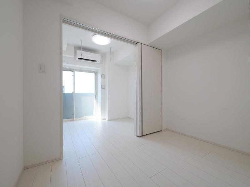 居室・リビング　室内