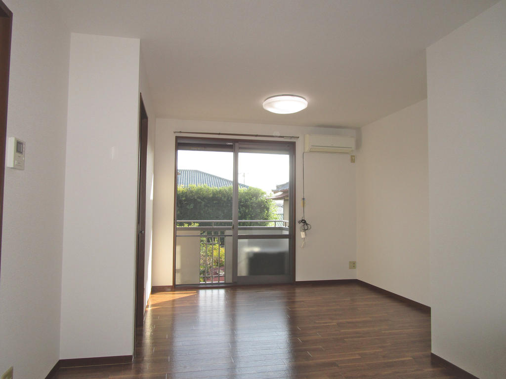 居室・リビング　ＬＤＫ　陽当たり〇　エアコン有