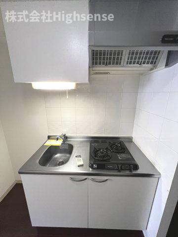 キッチン　コンパクトなキッチンで掃除もラクラク