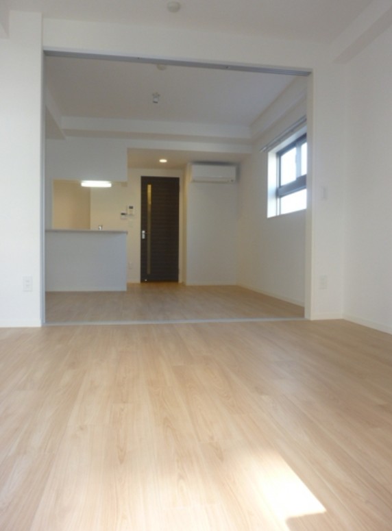 その他部屋・スペース　★開放感のある広々居室スペース★