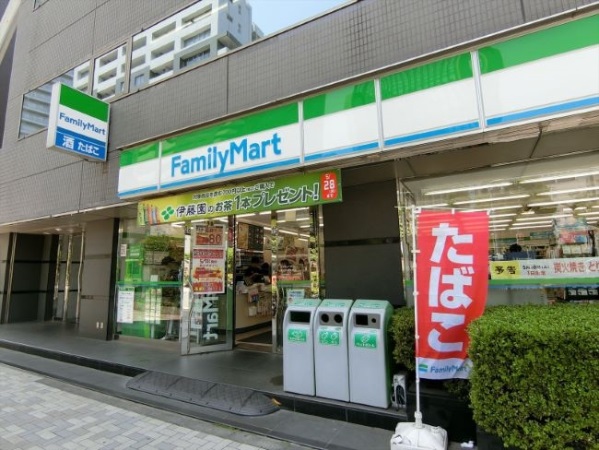 コンビニ　ファミリーマート 新川中央大橋店（コンビニ）まで137m