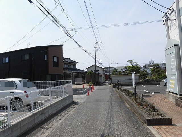 その他　前面道路（その他）まで0m