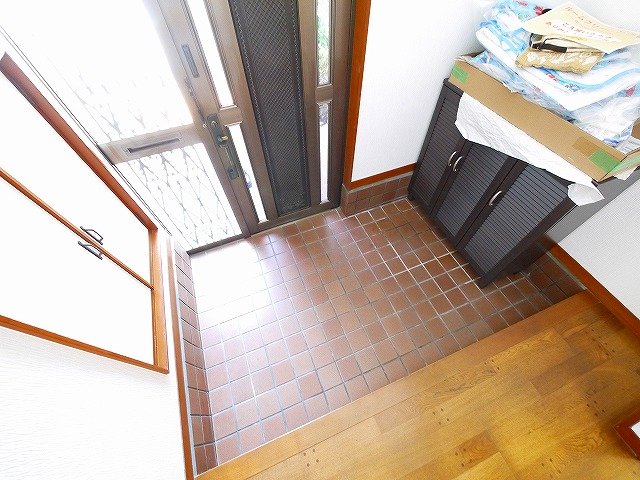 玄関　落ち着いた玄関です