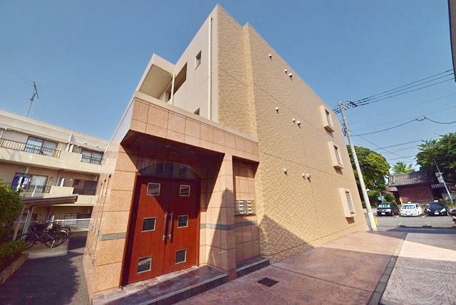 建物外観　★オートロック付きマンションです★