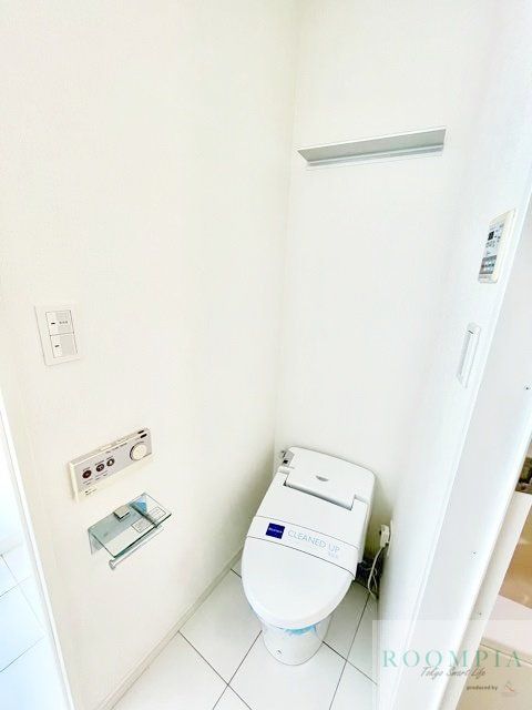トイレ　※同タイプの別のお部屋です。