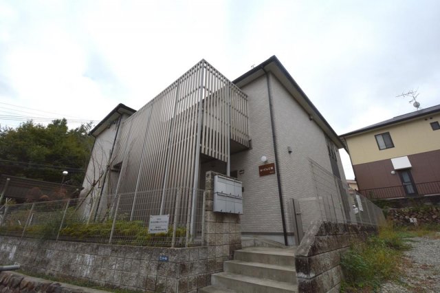 建物外観　敷地内に駐輪場があります♪