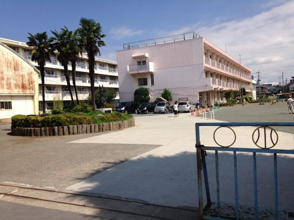 小学校　所沢市立南小学校（小学校）まで1006m