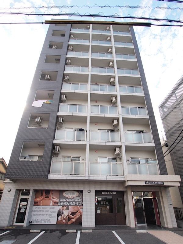 建物外観　JR門司駅まで道路渡ってすぐ。