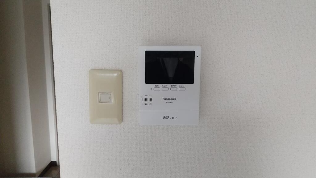 セキュリティ　※同建物の別のお部屋の写真です。