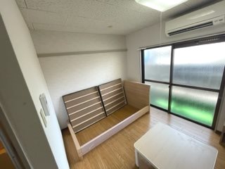 居室・リビング　※同建物の別のお部屋の写真です。
