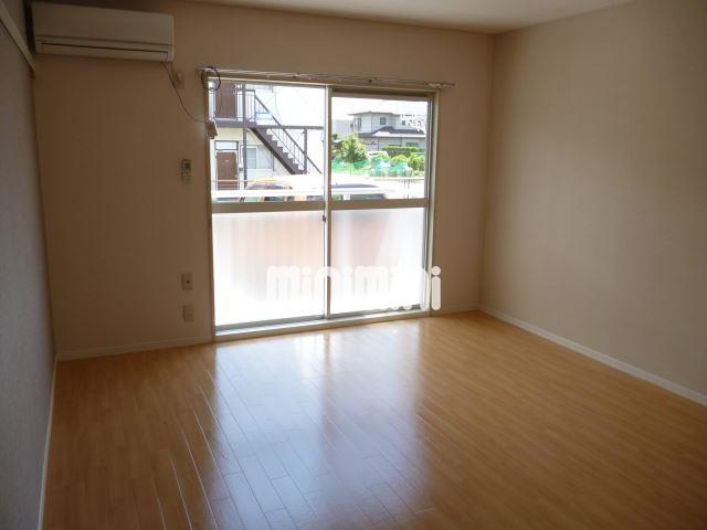 居室・リビング　エアコン・照明付き