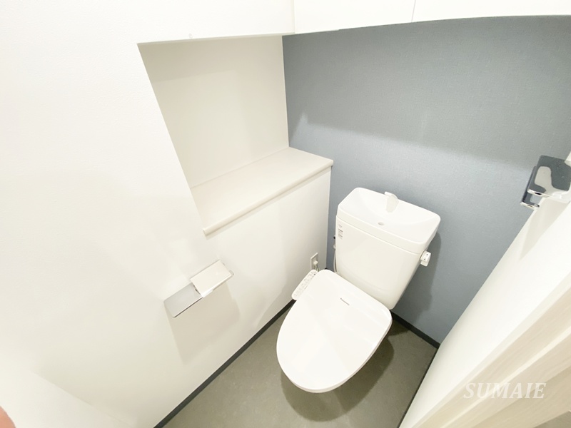 トイレ　温水洗浄機能付きトイレです