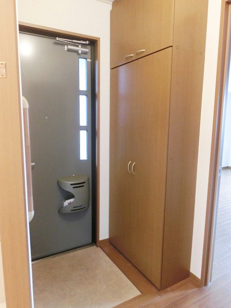 玄関　同建物参考写真