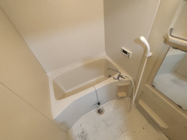 バス・シャワールーム　きれいなお風呂です