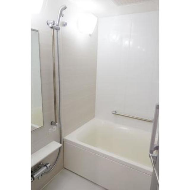 バス・シャワールーム　※写真は同タイプ住戸です。