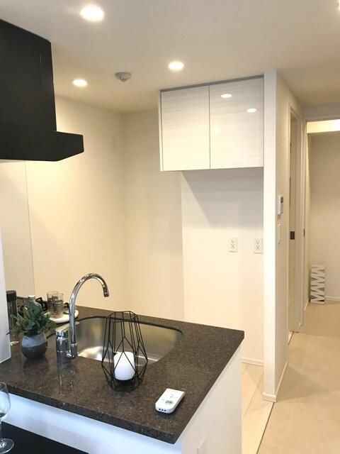 キッチン　※写真は同タイプ住戸です。家具家電はイメージです。