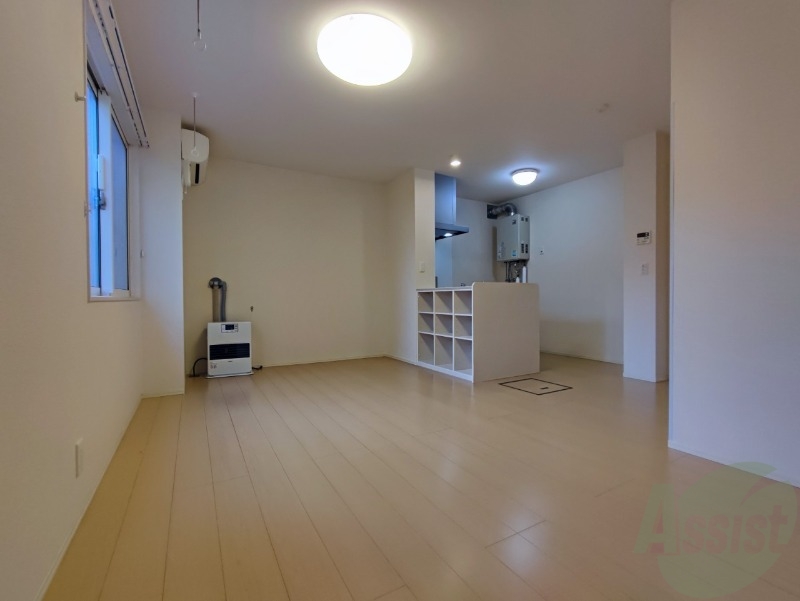 居室・リビング　広くてキレイなお部屋が広がっていて、充実した生活が送れそう。