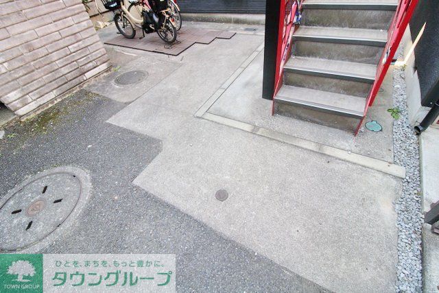 エントランス　庭